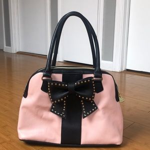 Girly and chic purse.